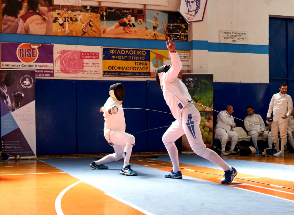 2nd_Leonidas_Pirgos_Fencing_Tournament._Touch_scored_by_the_fencer_on_the_left