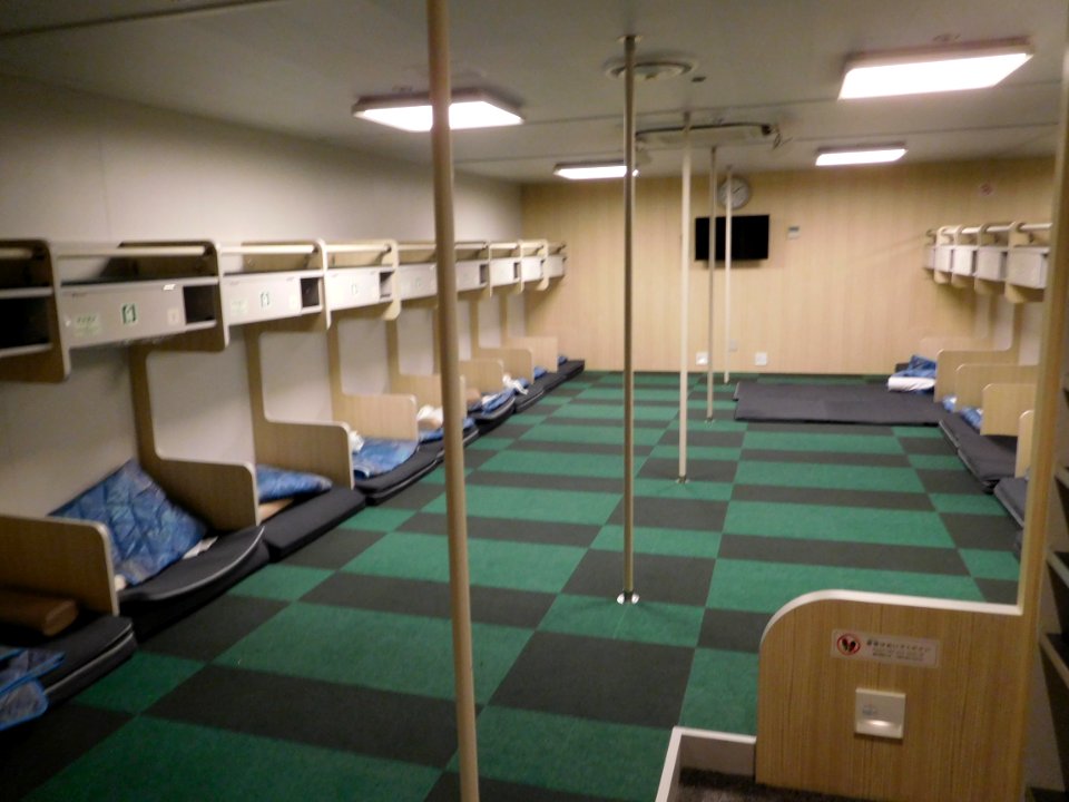 2nd_class_passengers_room_of_Ogasawara_Maru_3rd_JAPAN_at_Chichijima_20160915