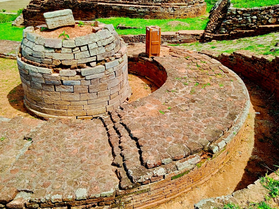 2nd_century_BCE_to_8th_century_CE_Salihundam_Buddhist_site,_Andhra_Pradesh_-_24