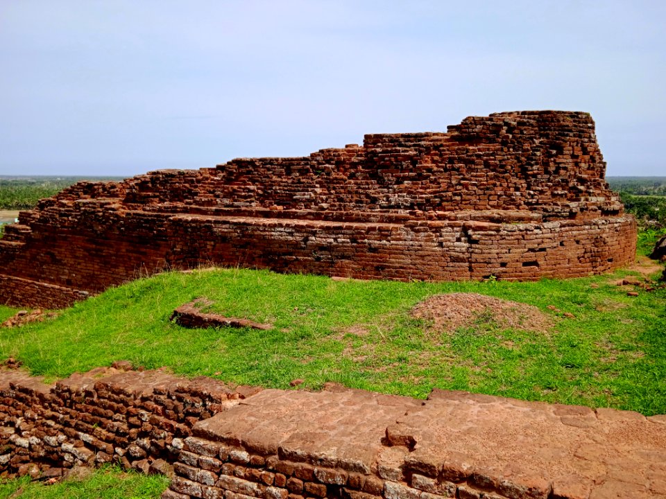 2nd_century_BCE_to_8th_century_CE_Salihundam_Buddhist_site,_Andhra_Pradesh_-_19