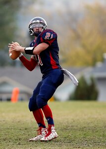 Quarterback passer throw