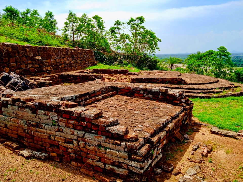 2nd_century_BCE_to_8th_century_CE_Salihundam_Buddhist_site,_Andhra_Pradesh_-_07