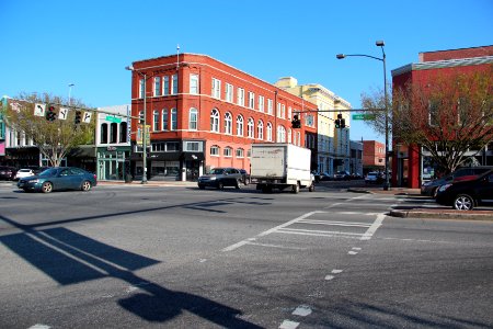 2nd_Avenue_@_Broad_Street,_Rome_GA_March_2018