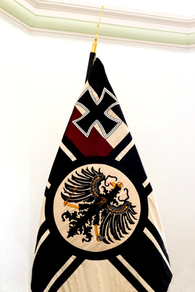 2nd_German_Reich_War_Flag,_cemetery,_Murnau,_Bavaria,_Germany