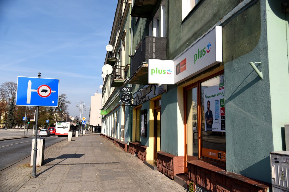 6616_Śląska_Street_in_Częstochowa