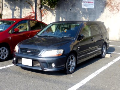 2nd_generation_Mitsubishi_LANCER_CEDIA_WAGON_RALLIART_front photo