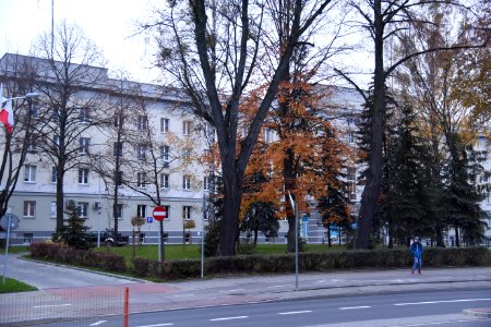 6808_Komenda_Wojewódzka_Policji_w_Białymstoku,_Ulica_Sienkiewicza_65_November_2019