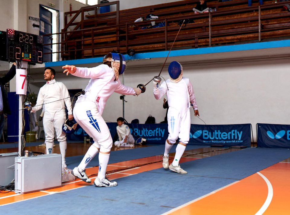 2nd_Leonidas_Pirgos_Fencing_Tournament._Extension_and_touch_by_the_fencer_Vasilis_Stantsios