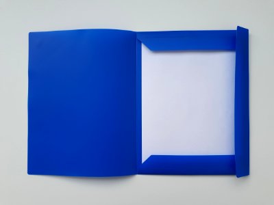 3-Flap_blue_A4_folder_with_elastic_straps_-_A4 photo