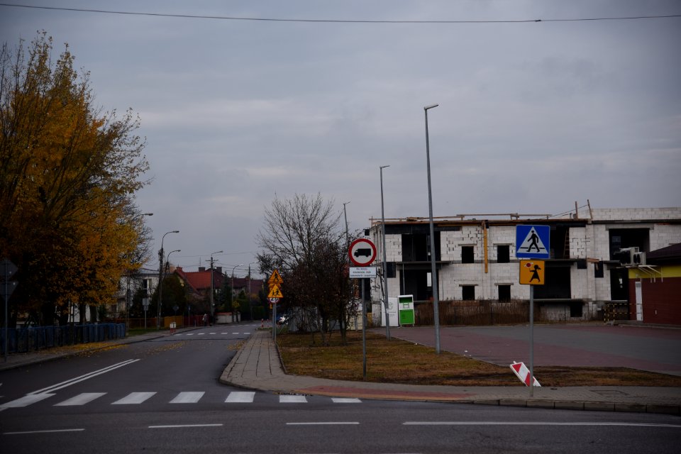 6740_Junction_of_Wiewiórcz_and_Zurawia_Streets,_Bialystok_November_2019