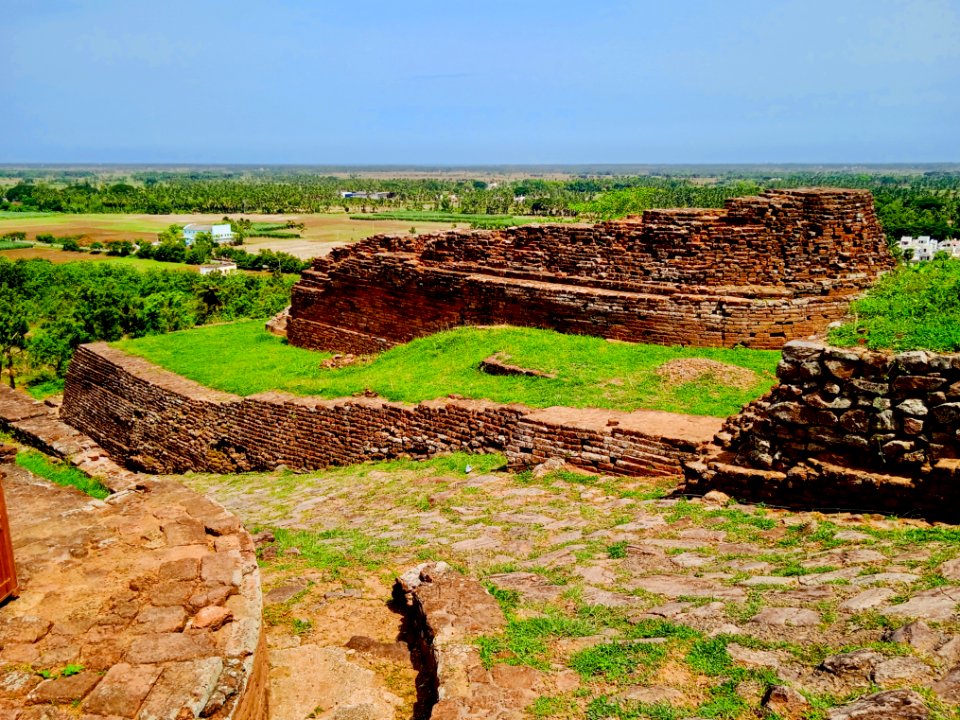 2nd_century_BCE_to_8th_century_CE_Salihundam_Buddhist_site,_Andhra_Pradesh_-_21