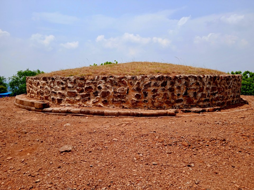 2nd_century_Buddhist_site,_Kodavali_Andhra_Pradesh_-_03