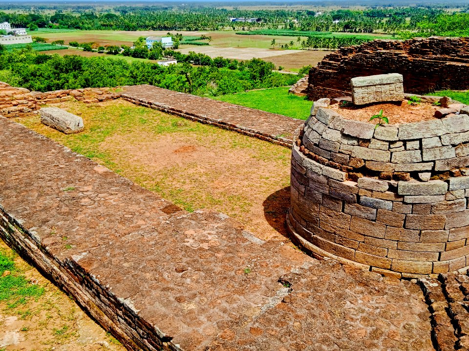 2nd_century_BCE_to_8th_century_CE_Salihundam_Buddhist_site,_Andhra_Pradesh_-_08
