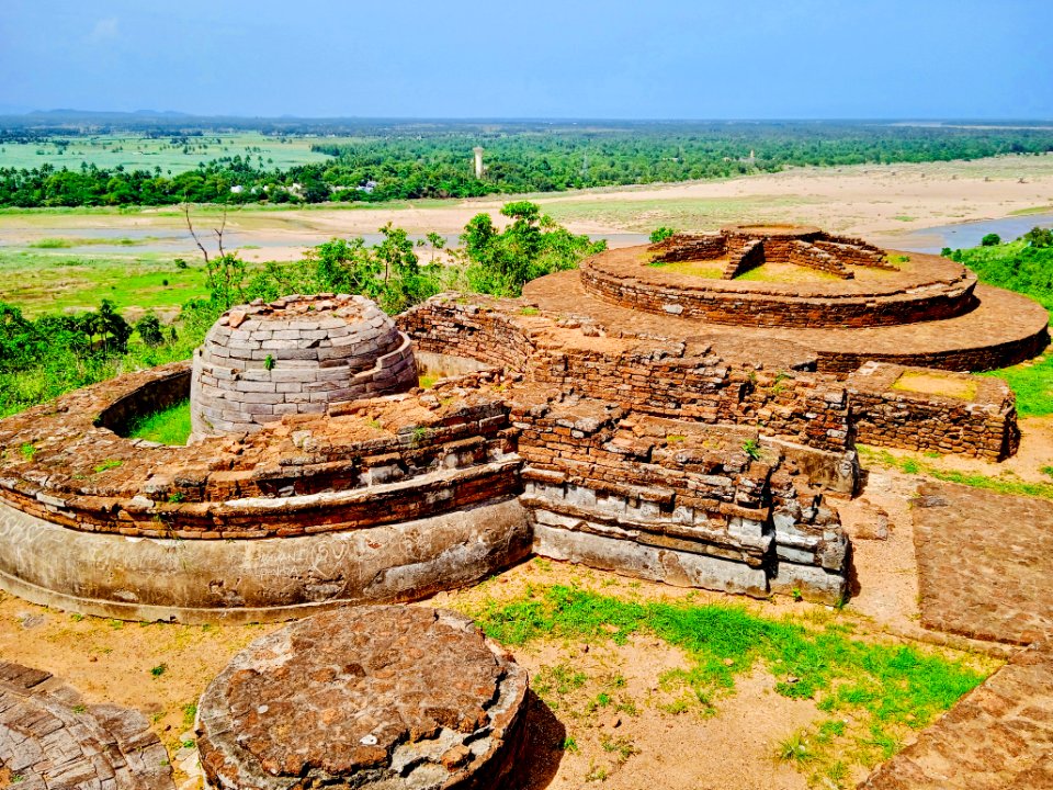 2nd_century_BCE_to_8th_century_CE_Salihundam_Buddhist_site,_Andhra_Pradesh_-_02