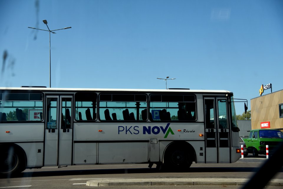 6530_PKS_Nova_in_Bialystok_Main_Bus_Station,_September_2019