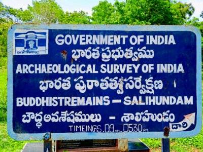 2nd_century_BCE_to_8th_century_CE_Salihundam_Buddhist_site,_Andhra_Pradesh_-_01