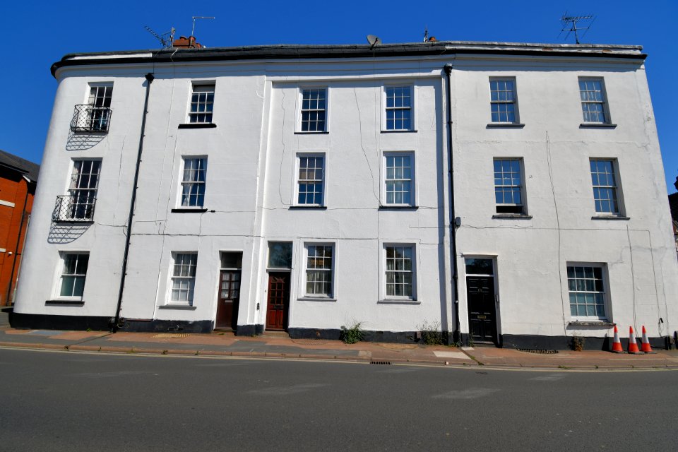 65-68,_Magdalen_Street