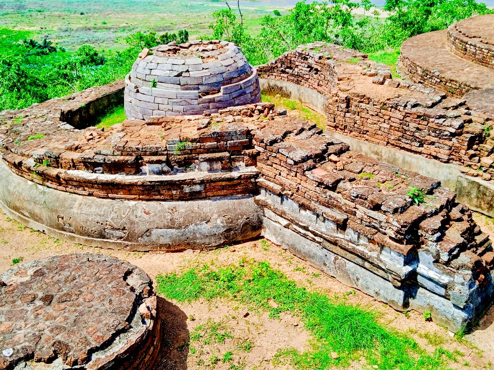 2nd_century_BCE_to_8th_century_CE_Salihundam_Buddhist_site,_Andhra_Pradesh_-_50