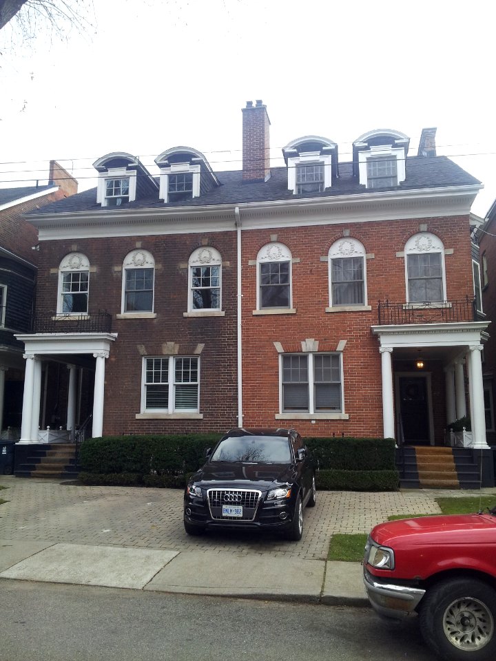 67_Howland_Ave