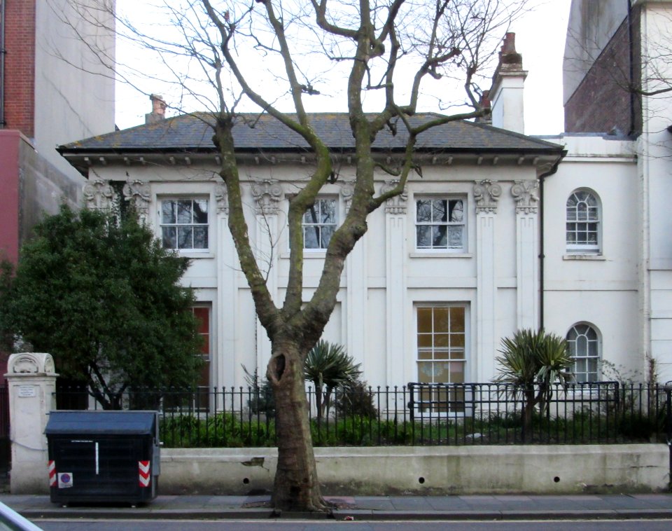 7_Richmond_Terrace,_Brighton_(NHLE_Code_1380821)_(March_2016)