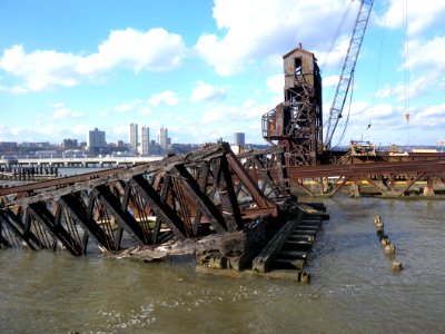 69th_St_Hudson_RR_bridge_sinking_jeh
