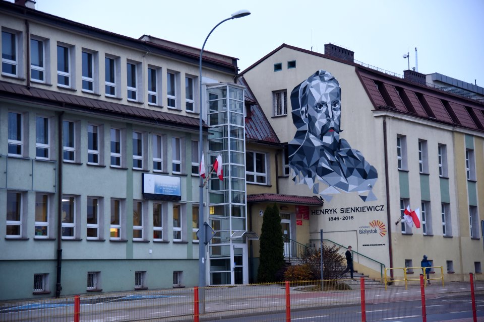 6806_Sienkiewicza_57_Bialystok_November_2019_Zespół_Szkół_Technicznych