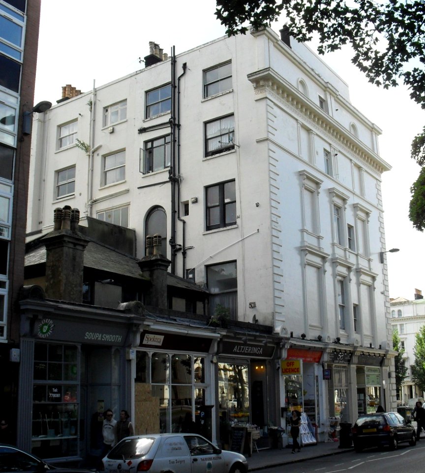 68–72_Western_Road,_Hove_(NHLE_Code_1187599)_(July_2010)