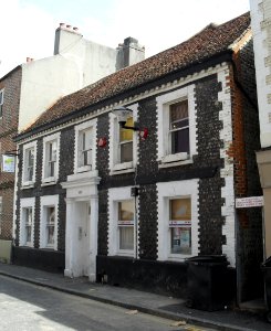 69_Ship_Street,_The_Lanes,_Brighton_(NHLE_Code_1380931)_(July_2010)