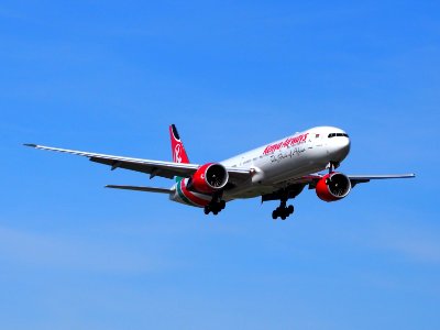 5Y-KZY_Kenya_Airways_Boeing_777-36N(ER)_-_cn_41819_landing_at_Schiphol,_pic1