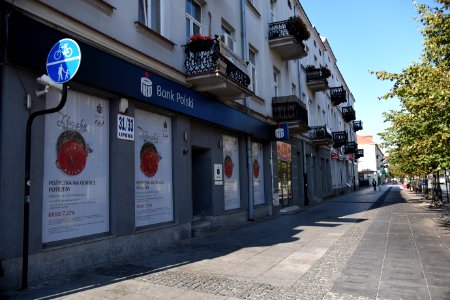 6509_31-33_Lipowa_Street_in_Białystok_PKO_Bank_Polski_September_2019