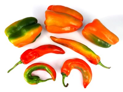 7_x_Green-orange-yellow_capsicum_2017