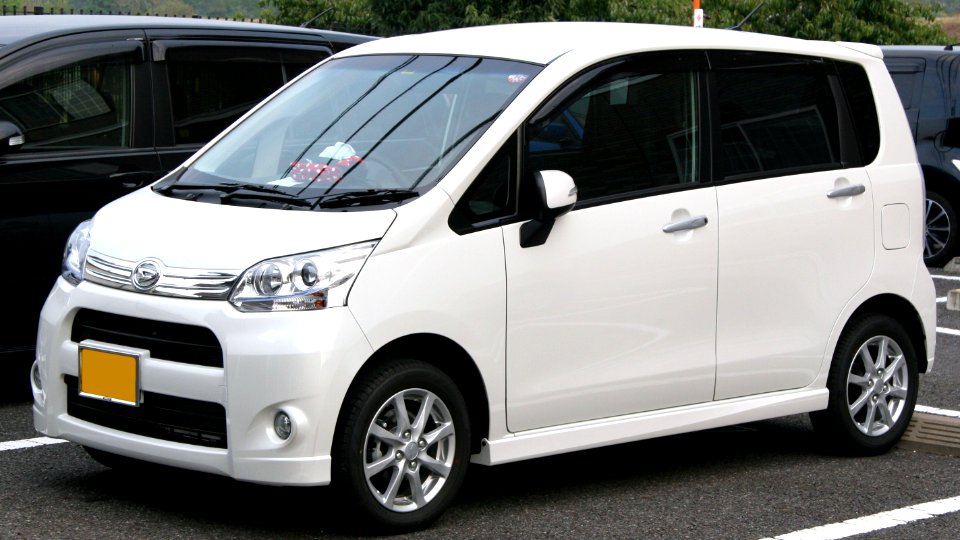 5th_generation_Daihatsu_Move_Custom_X