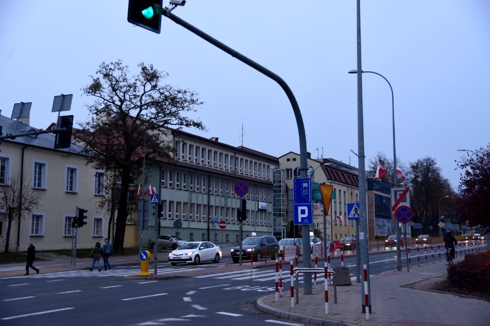 6804_Ulica_Sienkiewicza-Ogrodowa_intersection,_Bialystok,_November_2019