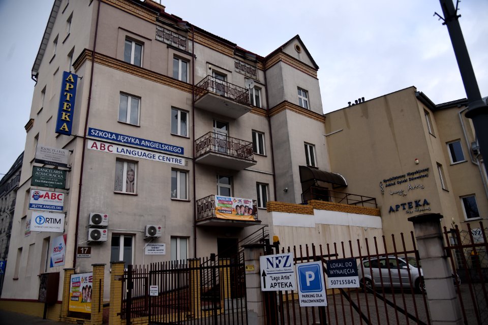 6929_Building_on_the_intersection_of_Mlynowa_and_Cieszyńska_Streets_in_Bialystok,_November_2019