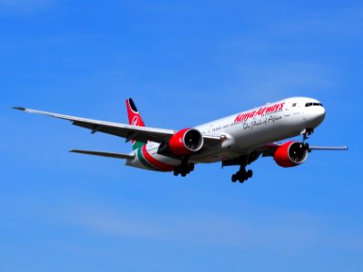5Y-KZY_Kenya_Airways_Boeing_777-36N(ER)_-_cn_41819_landing_at_Schiphol,_pic2