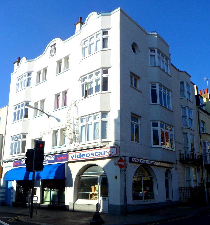 59–60_St_James's_Street,_Brighton_(March_2014)