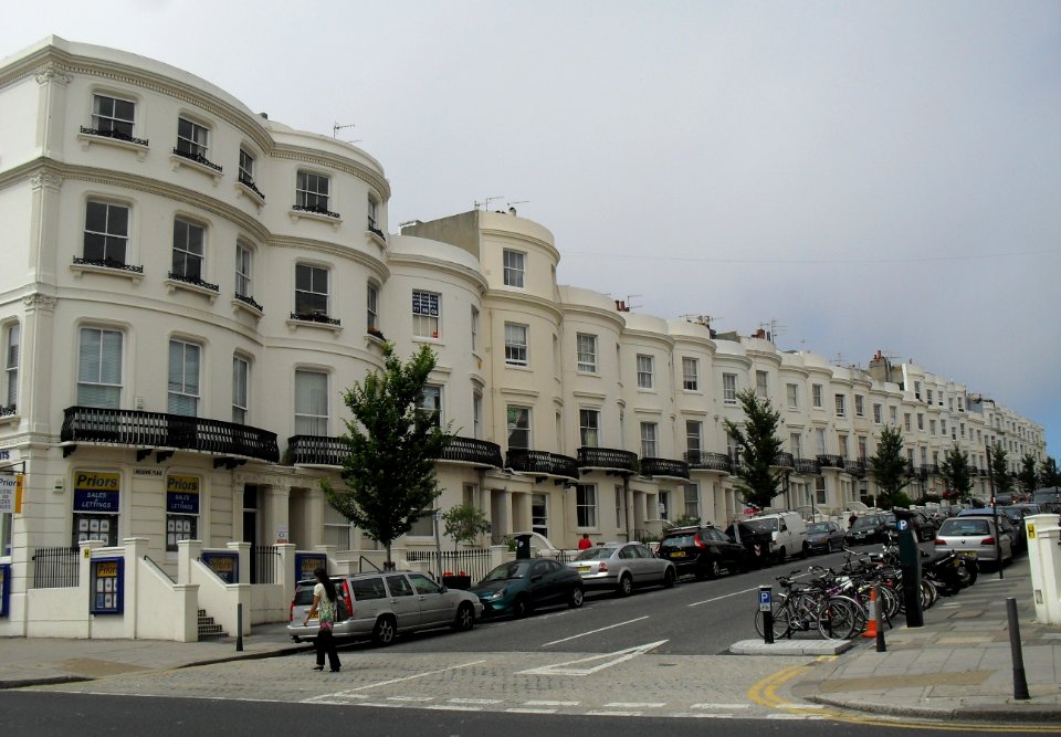 59–127_Lansdowne_Place_and_88–90_Western_Road,_Hove_(IoE_Code_365580)