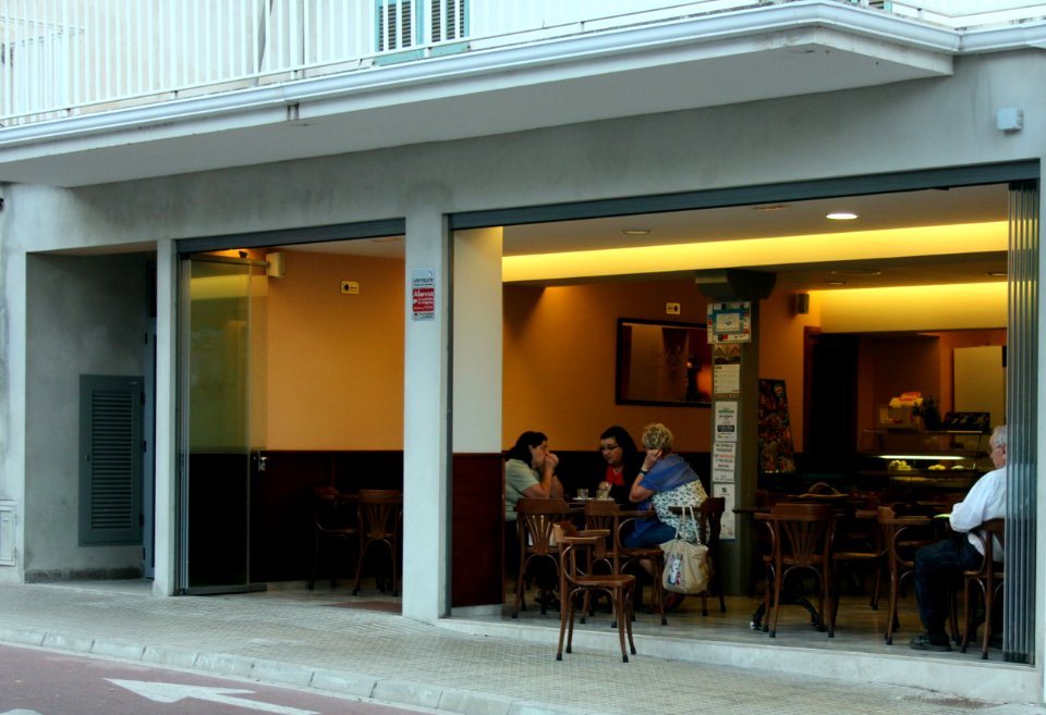 753_Cafe_in_Cala_Millor