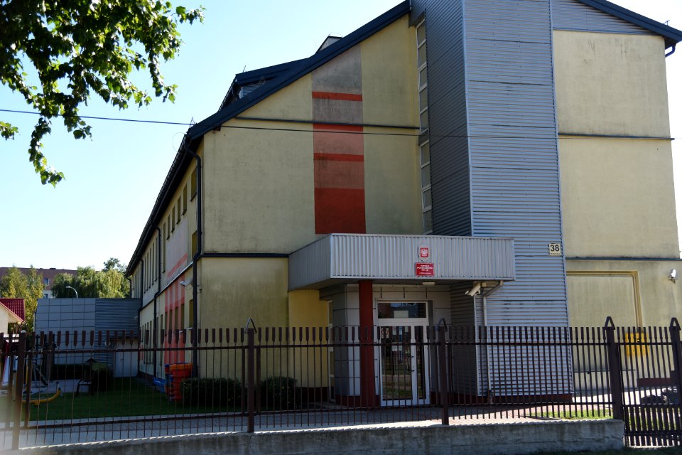 6391_Szkoła_Podstawowa_Nr._46_w_Białymstoku._Ulica_Slonimska_38_August_2019