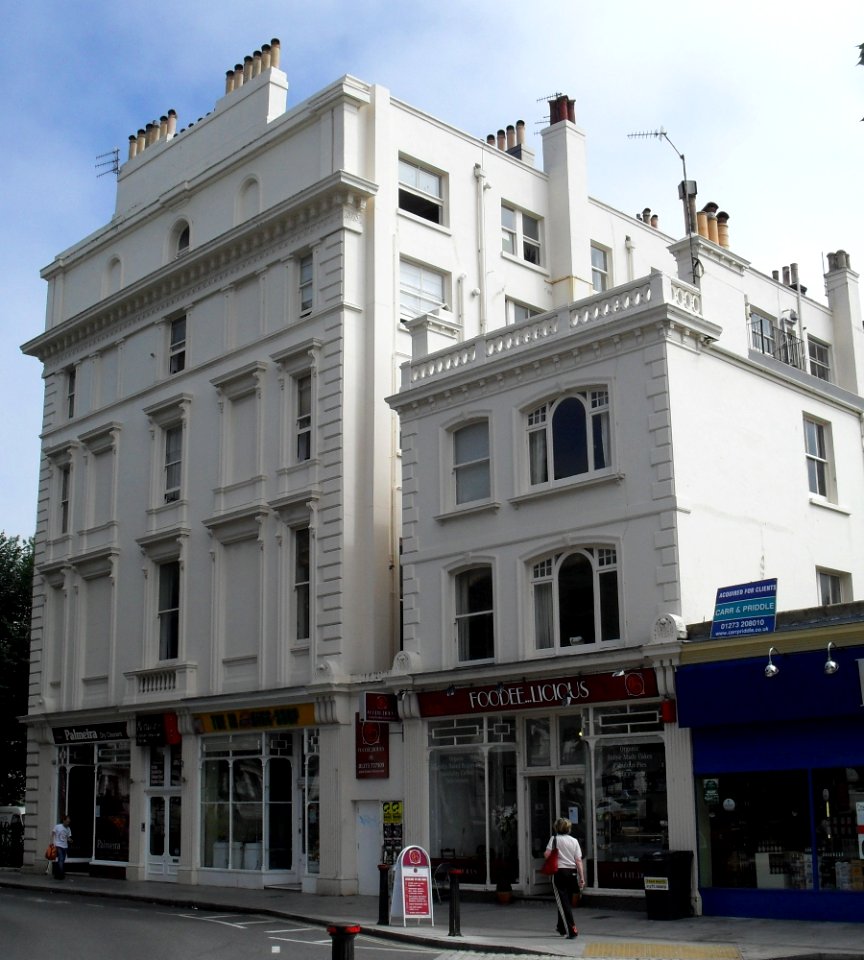 73–76_Western_Road,_Hove_(July_2010)