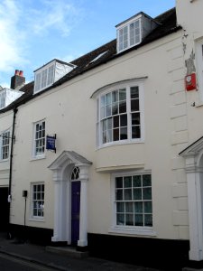 62_Ship_Street,_The_Lanes,_Brighton_(NHLE_Code_1380924)_(July_2010)