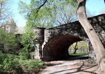 77th_St_arch_CPW_jeh