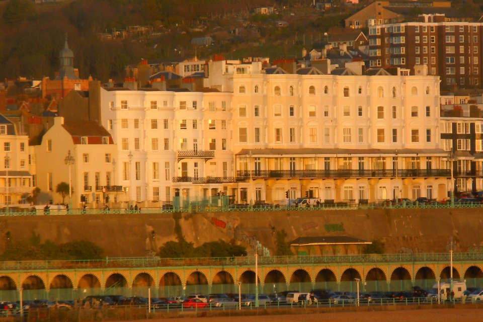 79–89_Marine_Parade,_Brighton_(January_2017,_seen_from_Palace_Pier)