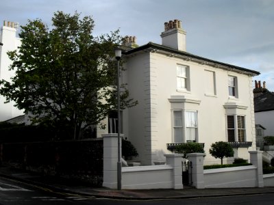 8_and_9_Powis_Villas,_Montpelier,_Brighton_(NHLE_Code_1380738)_(September_2010)