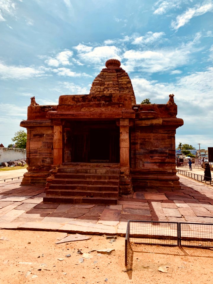 7th_century_Kumara_Brahma_Temple,_Alampur_Navabrahma,_Telangana_India_-_02