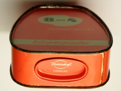 8_mal_4_Korperpuder_tin,_pic5