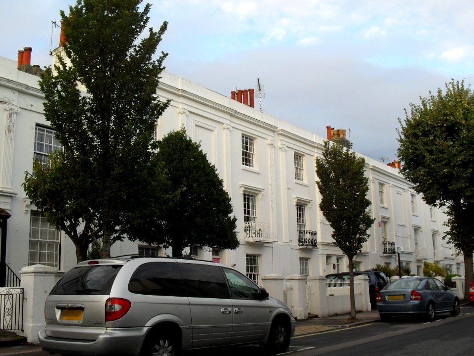 77–89_Upper_North_Street,_Brighton_(NHLE_Code_1381057)_(September_2010)
