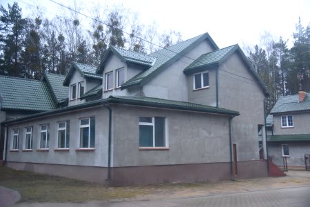 6989_House_in_Sztabin,_Podlaskie_Voivodeship,_Poland_2019