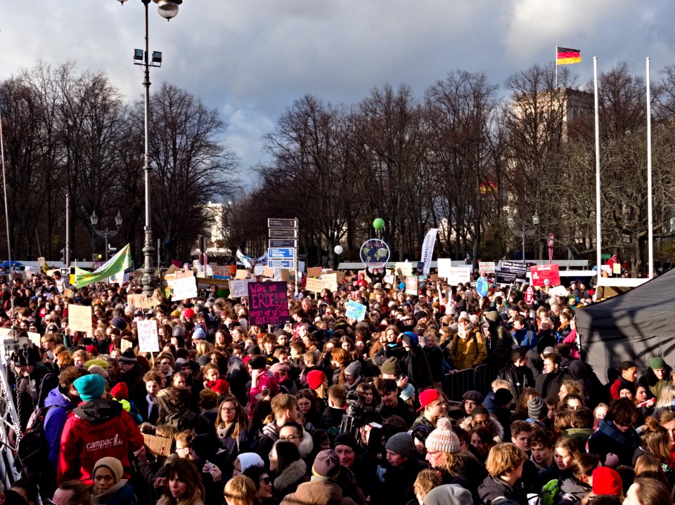 4th_Global_Climate_Strike_Berlin_FridaysForFuture_demonstration_start_from_stage_20