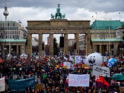 4th_Global_Climate_Strike_Berlin_FridaysForFuture_demonstration_start_06
